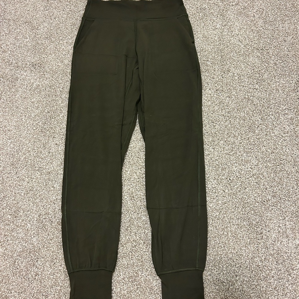 Lululemon Align HR Joggers in Dark Olive size 6